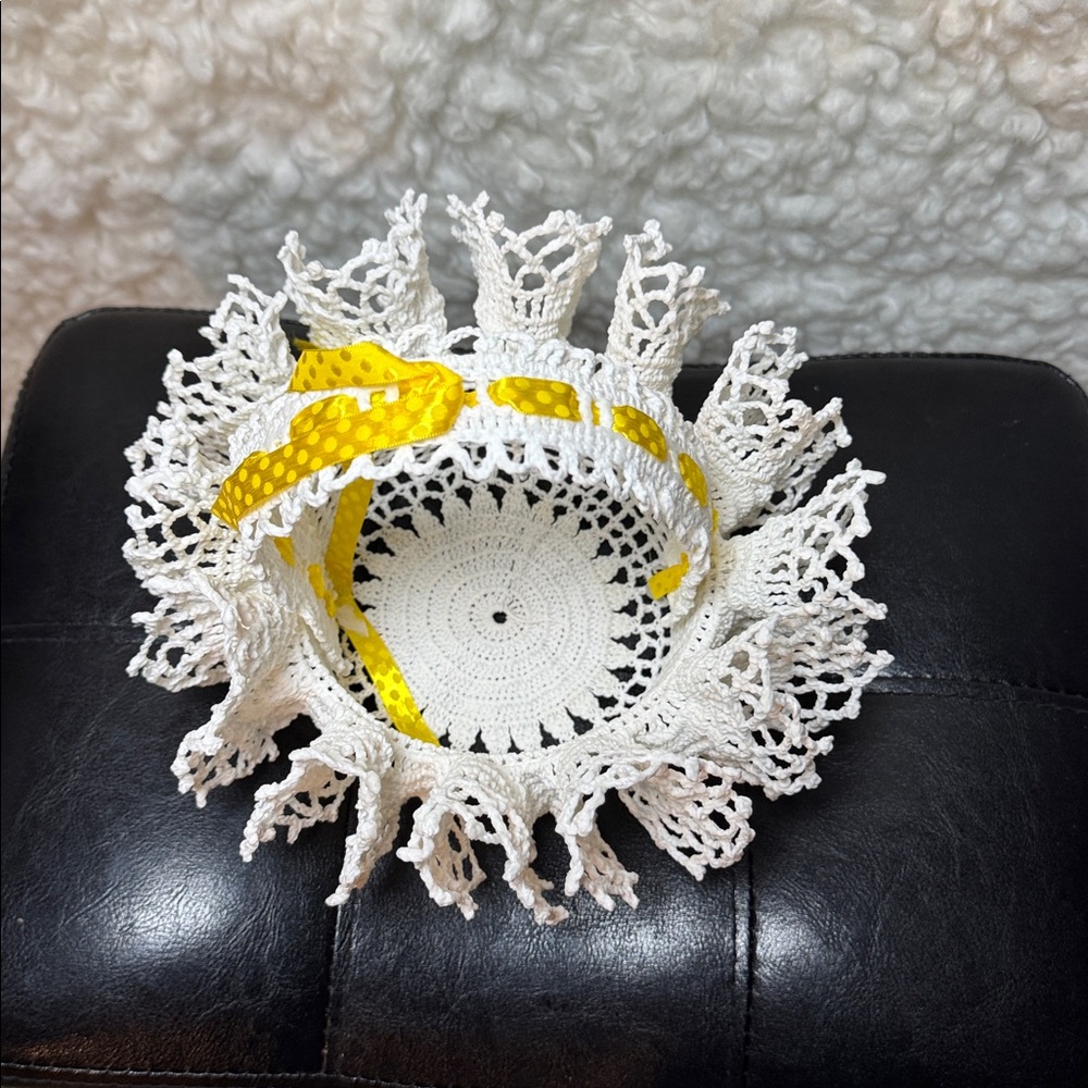 White and Yellow Crochet Women's bridal set. - Picture 5 of 10